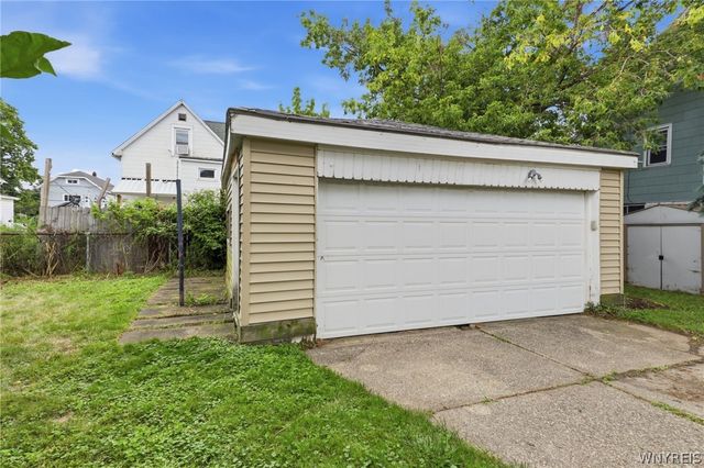 51 Pleasant Parkway, Cheektowaga, NY 14206