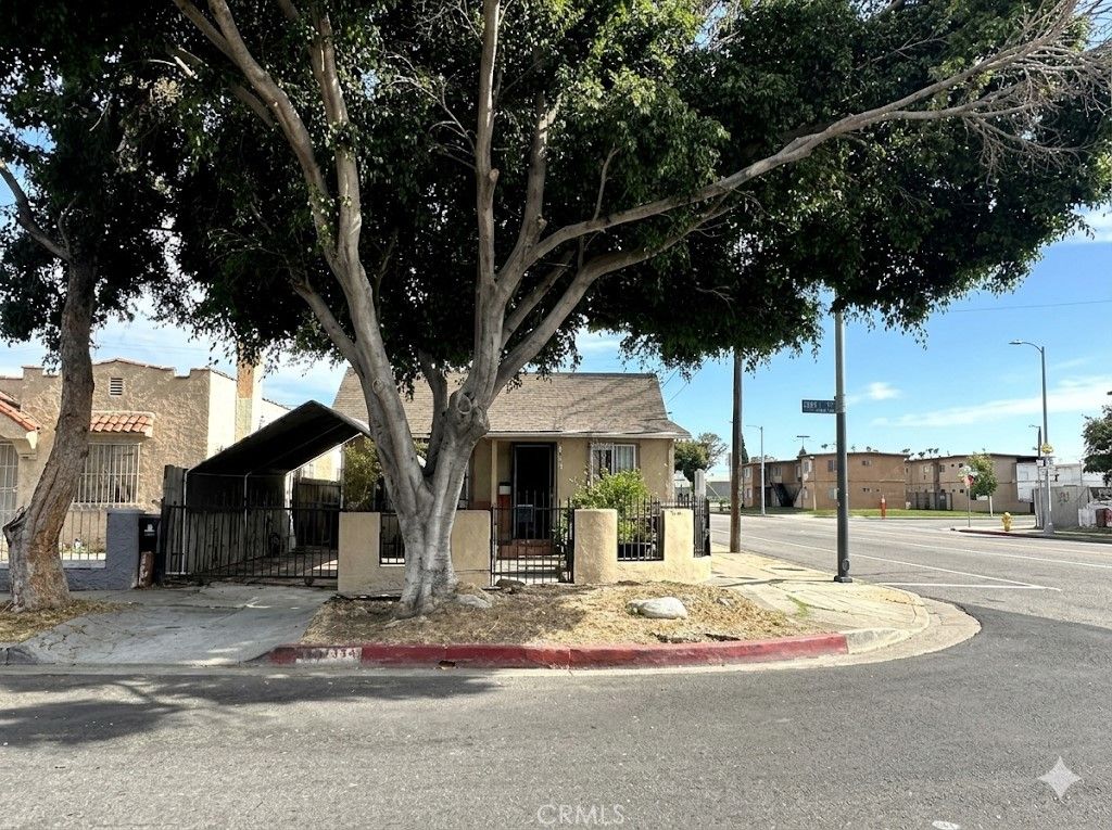 1354 W 84th Street, Other, CA 90044