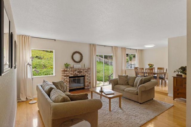 3097 Messinger Drive, Marina, CA 93933