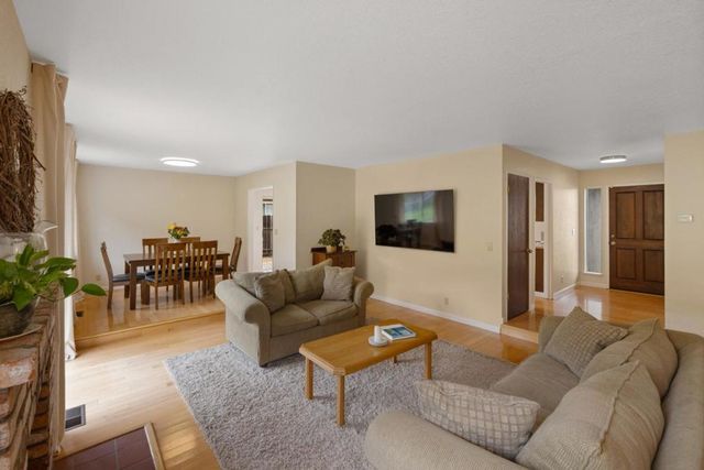 3097 Messinger Drive, Marina, CA 93933