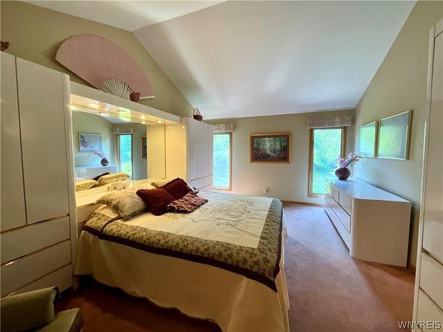 122 Hidden Ridge, Amherst, NY 14221