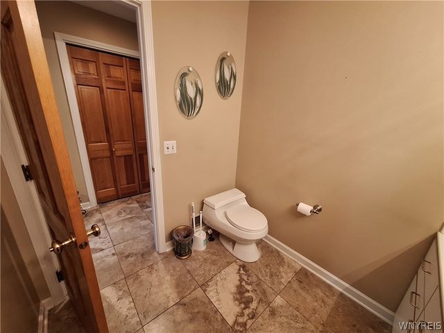 122 Hidden Ridge, Amherst, NY 14221