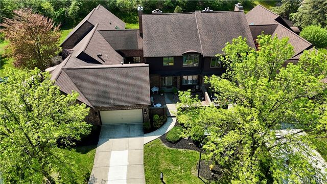122 Hidden Ridge, Amherst, NY 14221