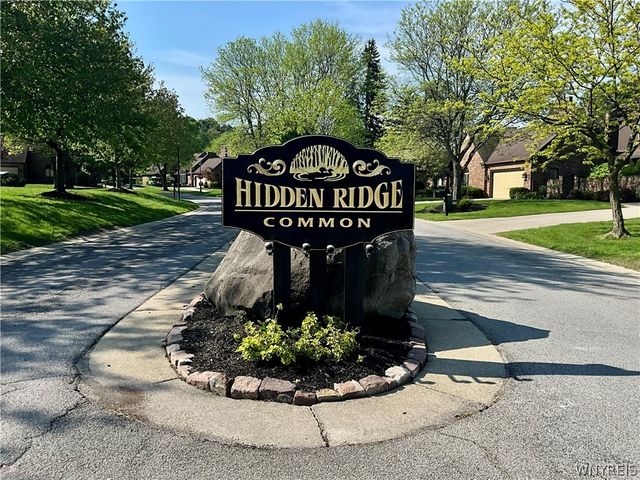 122 Hidden Ridge, Amherst, NY 14221