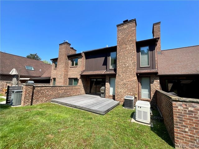 122 Hidden Ridge, Amherst, NY 14221