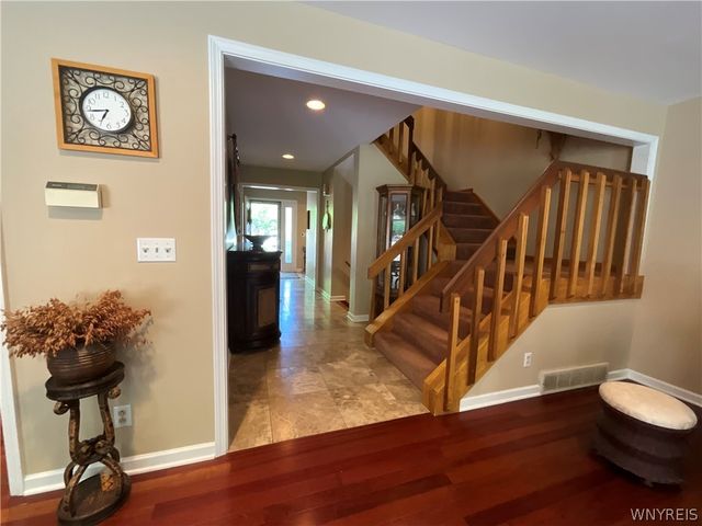 122 Hidden Ridge, Amherst, NY 14221