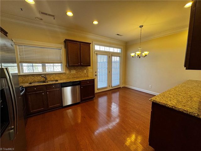 5042 Wyngate Village Drive, Winston-salem, NC 27103
