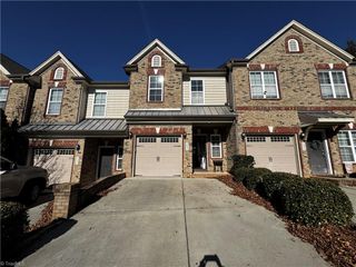 5042 Wyngate Village Drive, Winston-salem, NC 27103