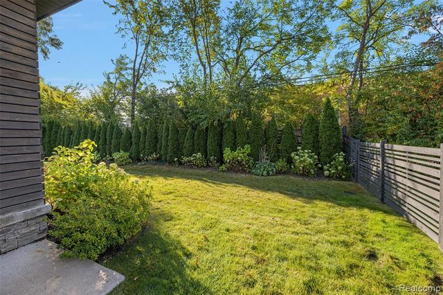 16281 Buckingham Avenue, Birmingham, MI 48025