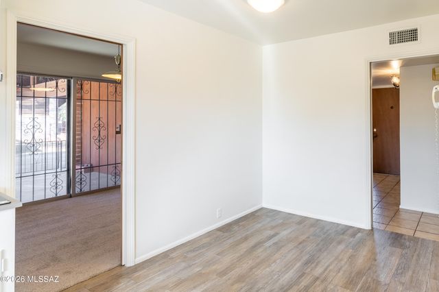 7418 E Calle La Vega, Tucson, AZ 85710