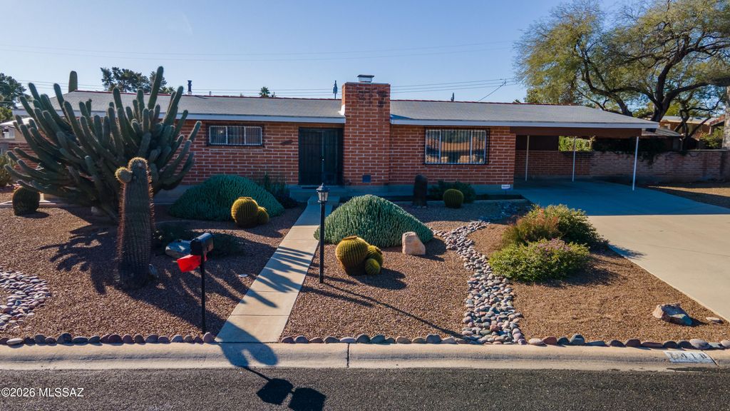 7418 E Calle La Vega, Tucson, AZ 85710