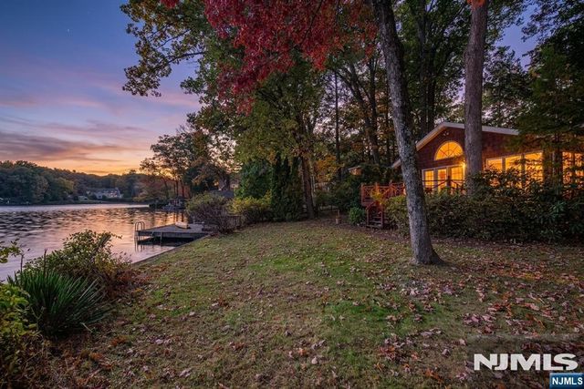 389 Cupsaw Drive, Ringwood, NJ 07456