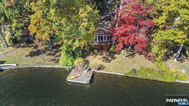 389 Cupsaw Drive, Ringwood, NJ 07456
