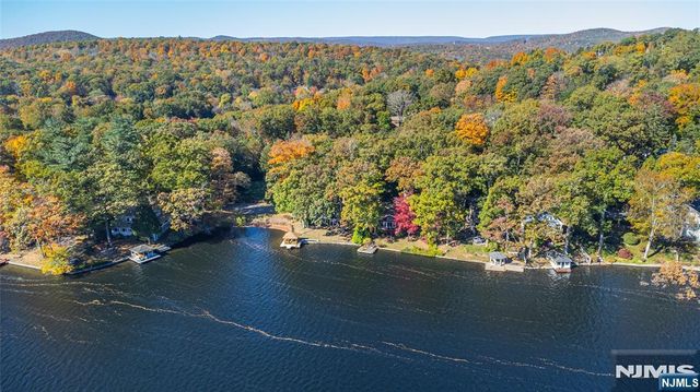 389 Cupsaw Drive, Ringwood, NJ 07456