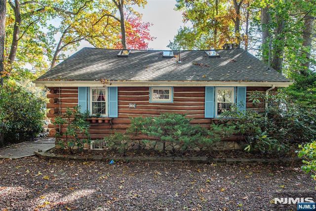 389 Cupsaw Drive, Ringwood, NJ 07456