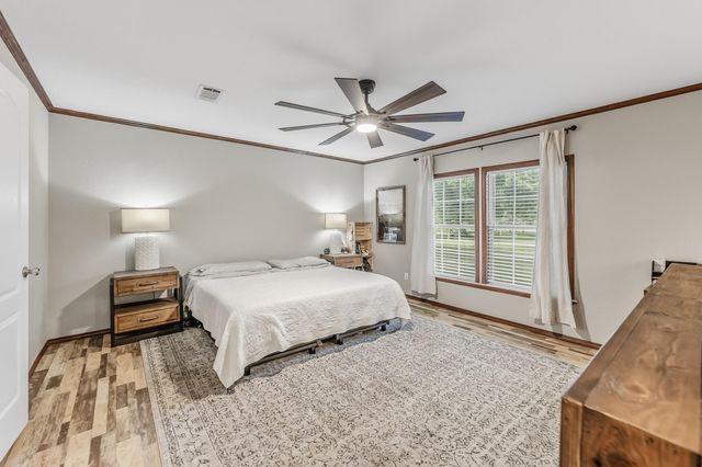 61 Kathryn Drive, Huntsville, TX 77320