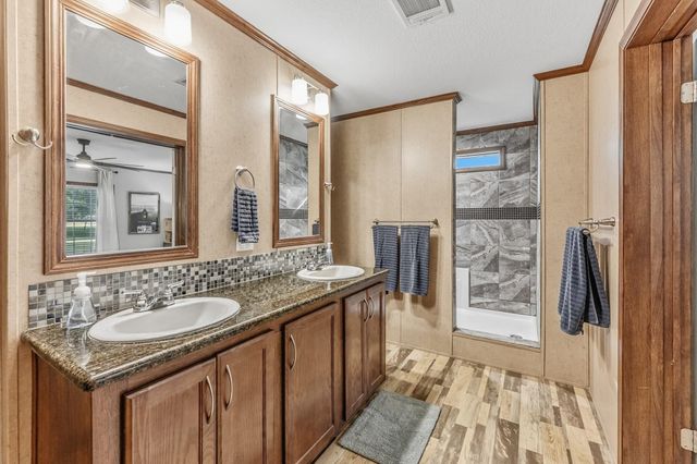 61 Kathryn Drive, Huntsville, TX 77320