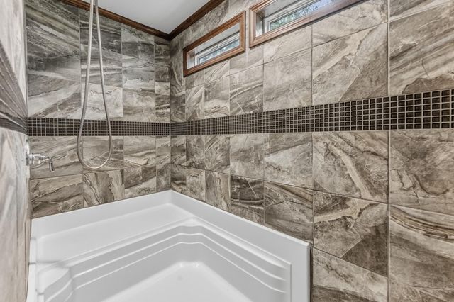 61 Kathryn Drive, Huntsville, TX 77320