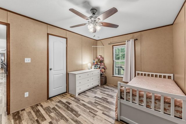 61 Kathryn Drive, Huntsville, TX 77320