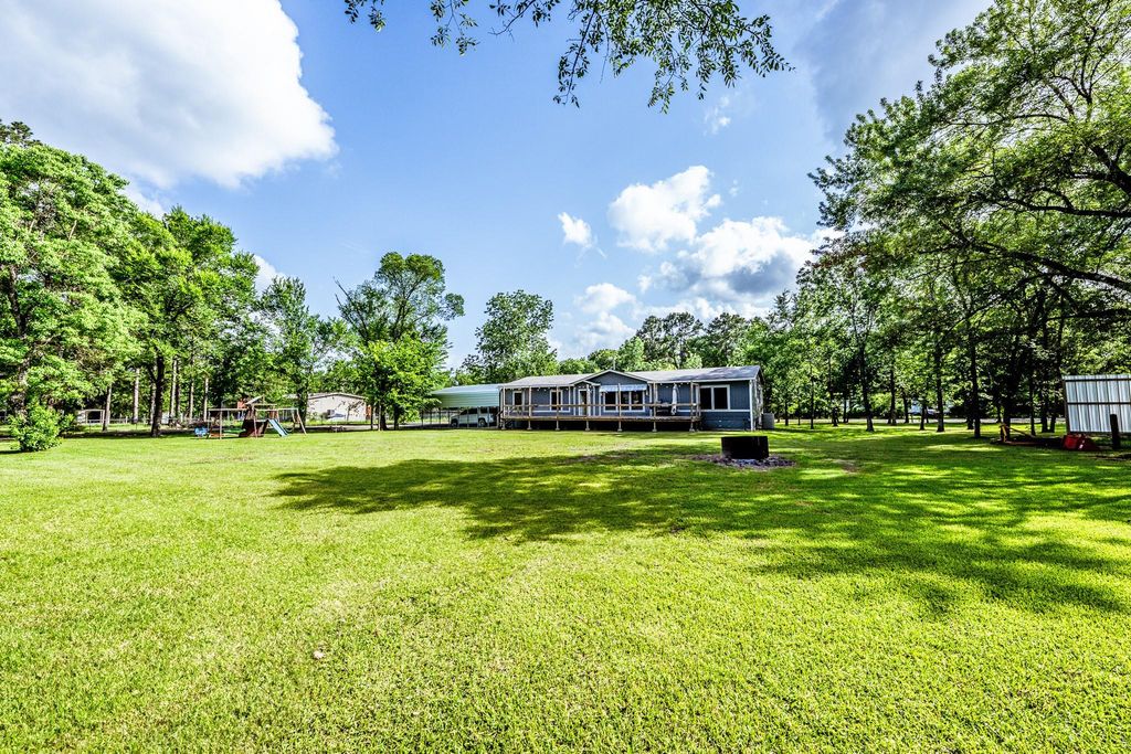 61 Kathryn Drive, Huntsville, TX 77320