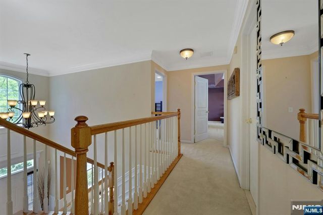 81 Lafayette Circle, Totowa, NJ 07512