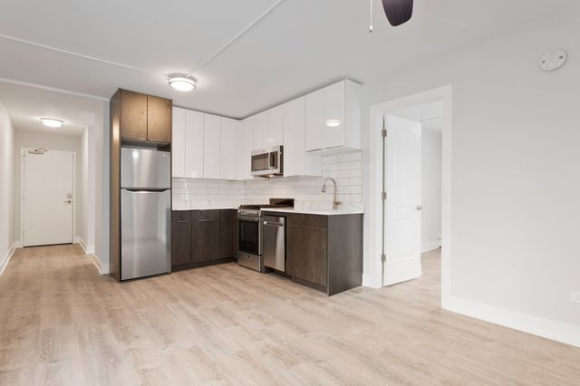 5858 N SHERIDAN Road 207, Chicago, IL 60660