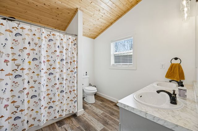 516 Davis St, Cowan, TN 37318