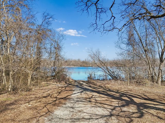 516 Davis St, Cowan, TN 37318