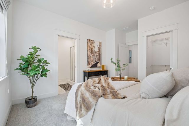 155 Oasis Dr, La Vergne, TN 37086