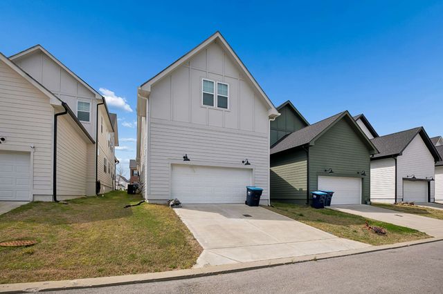 155 Oasis Dr, La Vergne, TN 37086