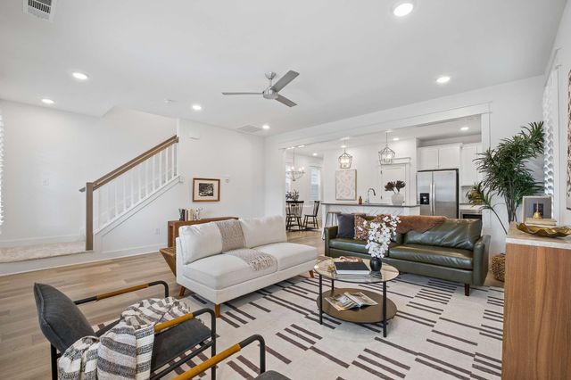 155 Oasis Dr, La Vergne, TN 37086