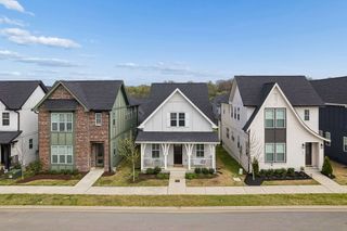 155 Oasis Dr, La Vergne, TN 37086