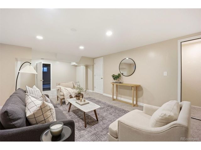 6014 S Kingston Cir, Englewood, CO 80111