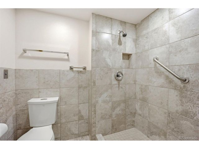 6014 S Kingston Cir, Englewood, CO 80111