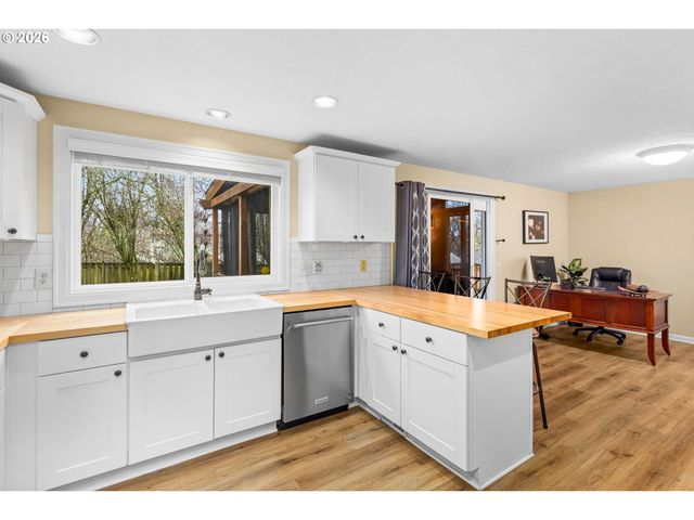 11015 Sw 65TH Ave, Portland, OR 97219