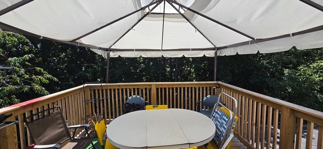 184 Gladstone 3, Boston, MA 02128