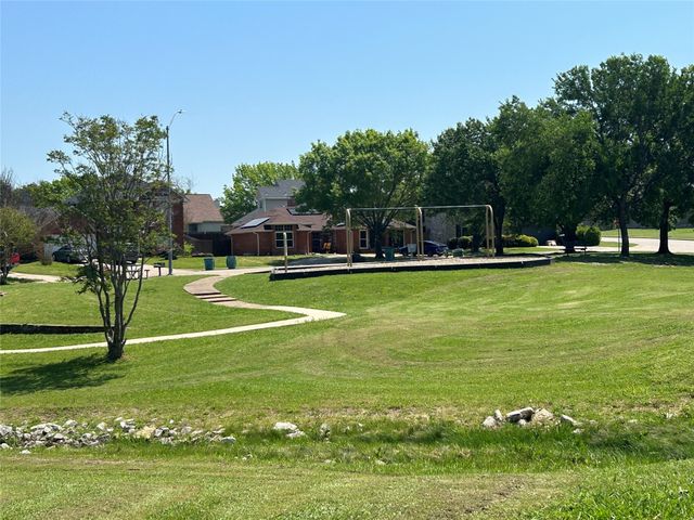 1712 Creekside Avenue, Sherman, TX 75092