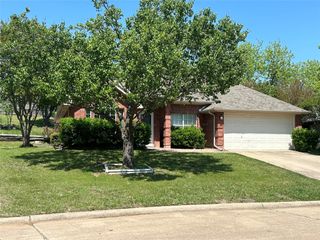 1712 Creekside Avenue, Sherman, TX 75092