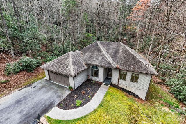 446 Silver Fox Lane, Pisgah Forest, NC 28768
