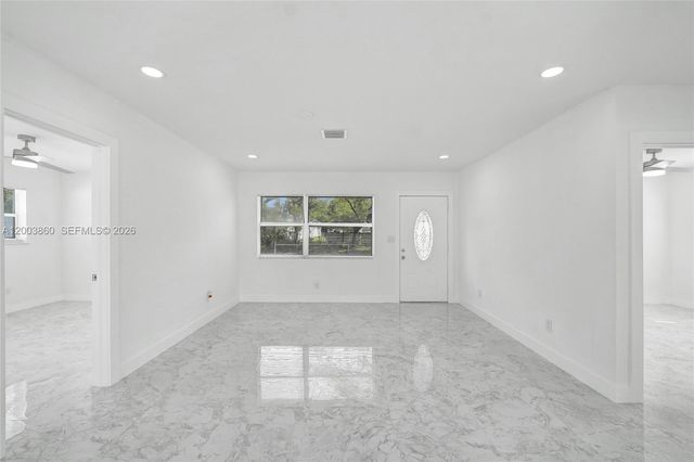 6442 Oak Street, Hollywood, FL 33024
