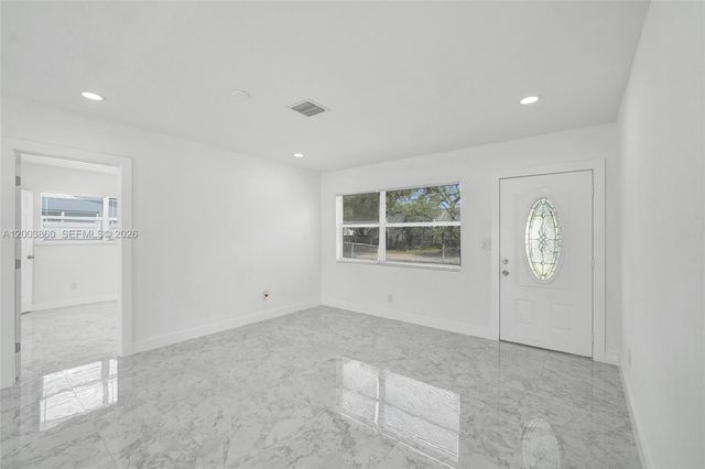 6442 Oak Street, Hollywood, FL 33024