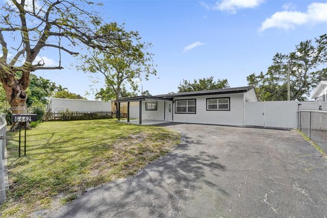 6442 Oak Street, Hollywood, FL 33024