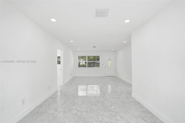 6442 Oak Street, Hollywood, FL 33024