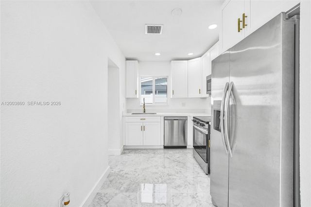 6442 Oak Street, Hollywood, FL 33024
