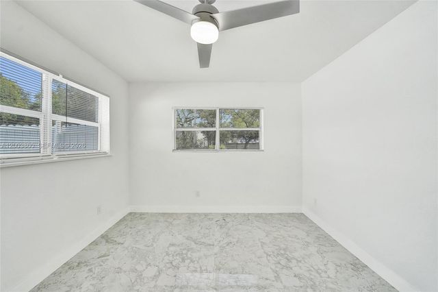 6442 Oak Street, Hollywood, FL 33024