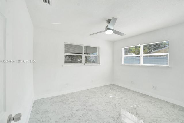 6442 Oak Street, Hollywood, FL 33024