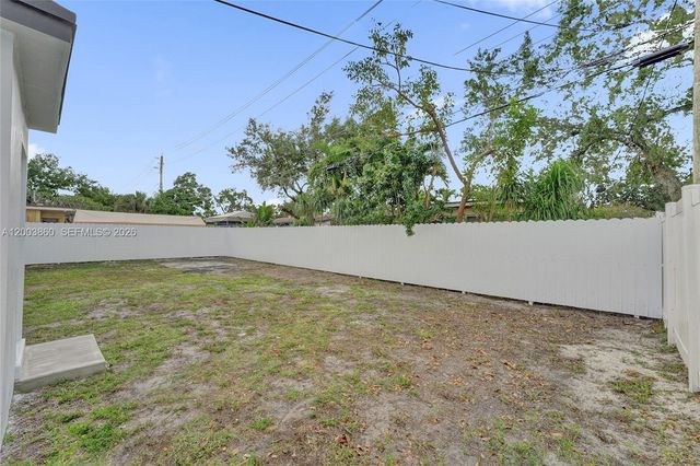 6442 Oak Street, Hollywood, FL 33024
