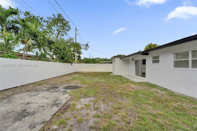 6442 Oak Street, Hollywood, FL 33024
