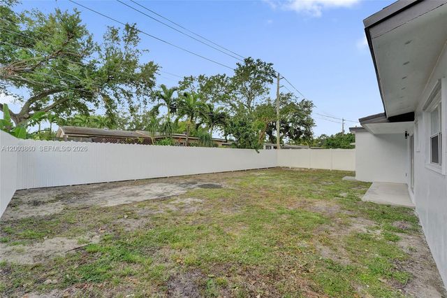 6442 Oak Street, Hollywood, FL 33024