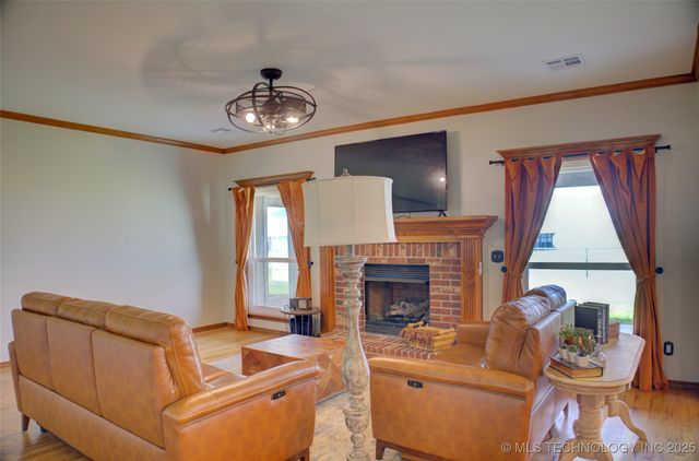 5815 E 136th Street North, Collinsville, OK 74021